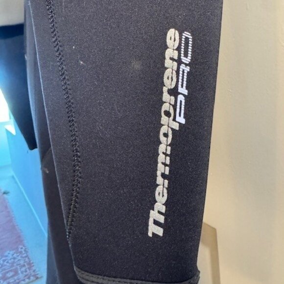 Women’s used Henderson Thermoprene Pro 5mm wetsuit- size 16S - Picture 5 of 8